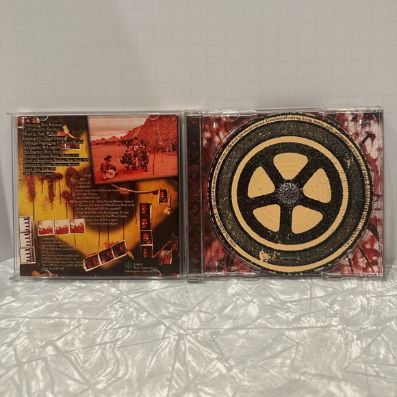 Sepultura - Roots (1996) - Picture 4 of 13